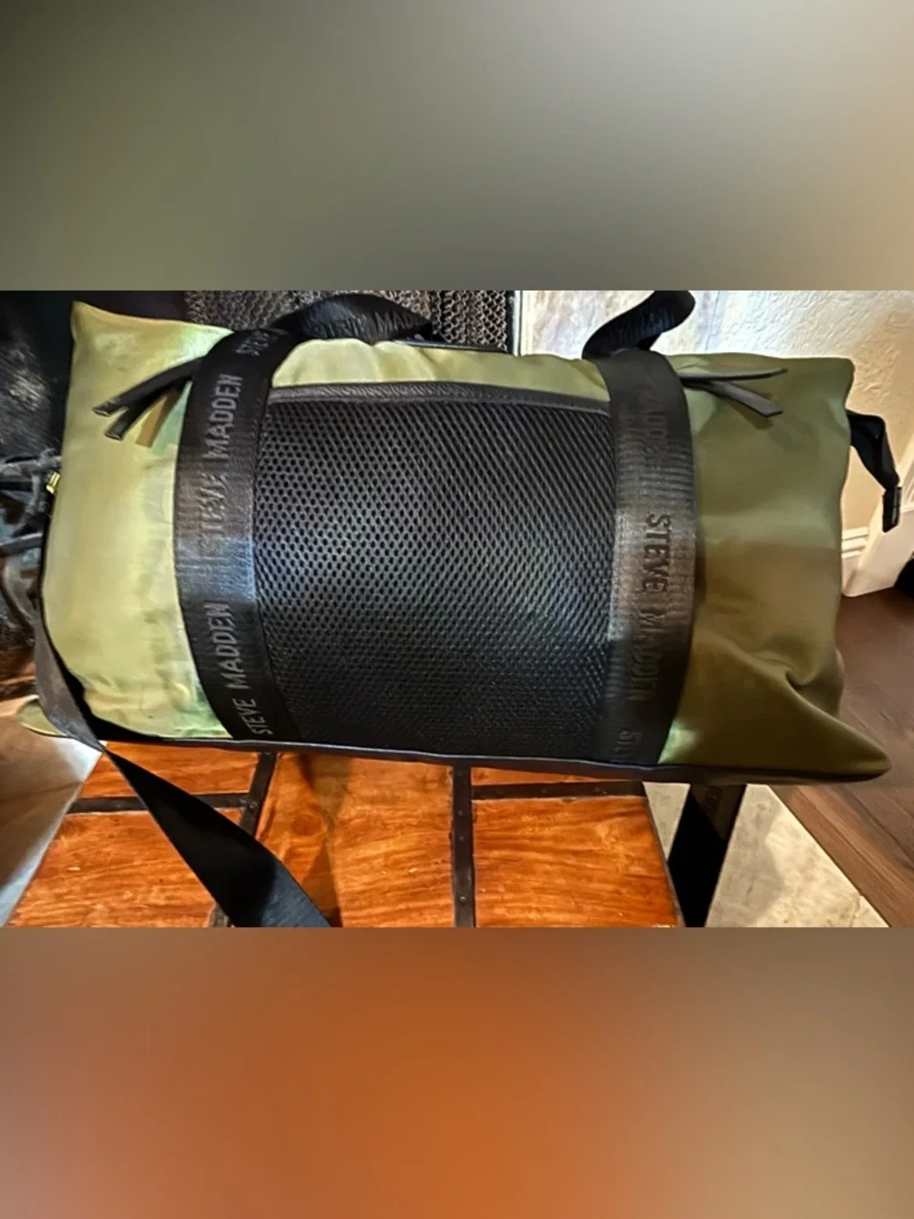 ✨ Steve Madden Sporty Chic Olive Green Duffel Bag ✨